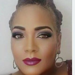 Meet your Posher, Yolanda